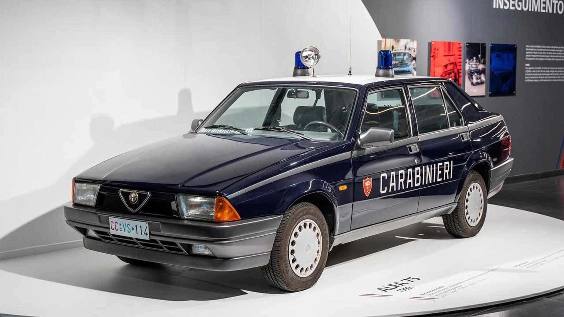 Alfa romeo 75 carabinieri
