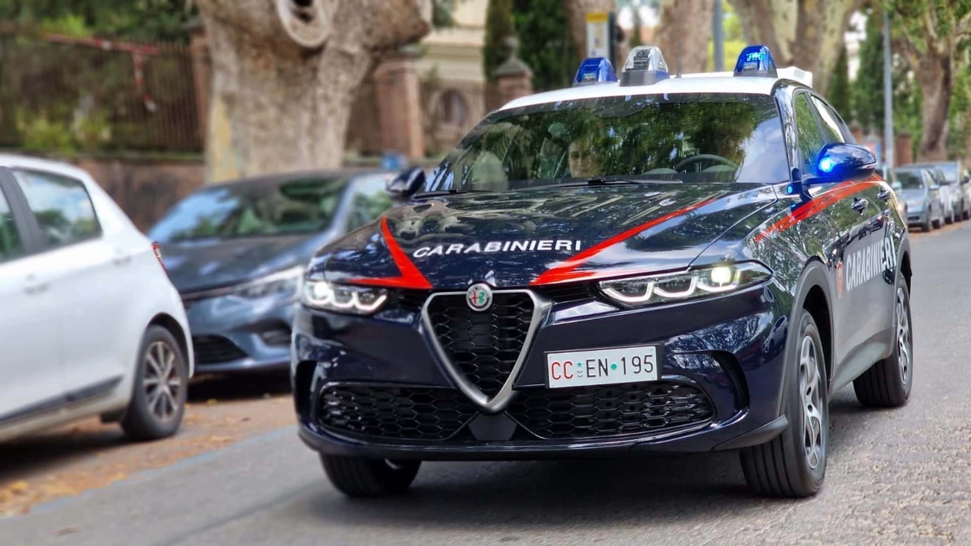 Alfa romeo tonale carabinieri