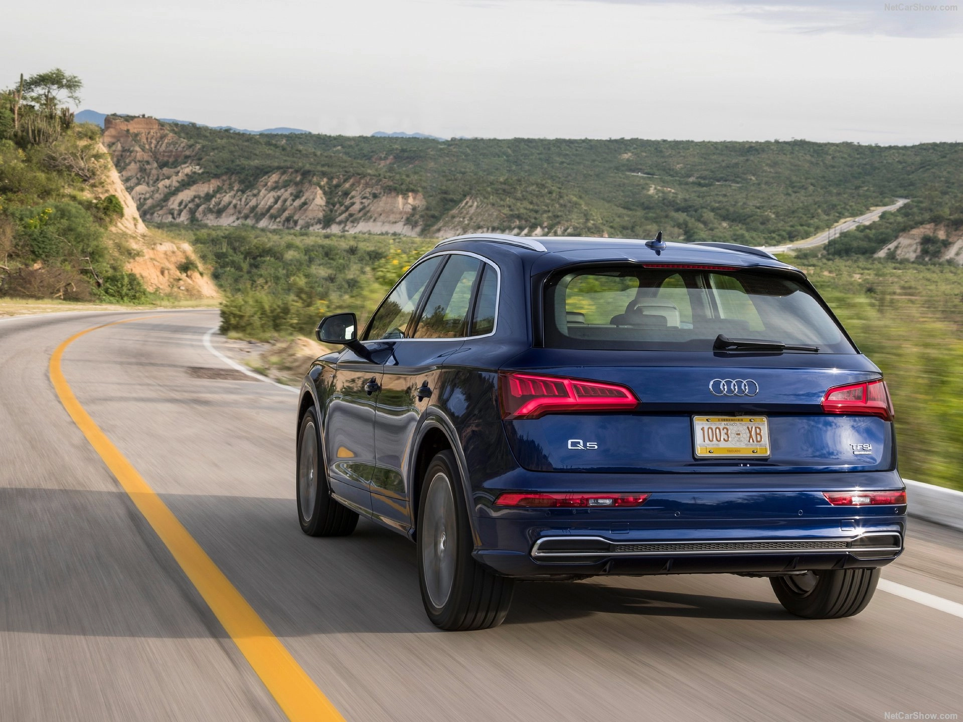 Audi Q5 2017 HD d4a538261c4d79668b576420c1a5e6efd829b2262