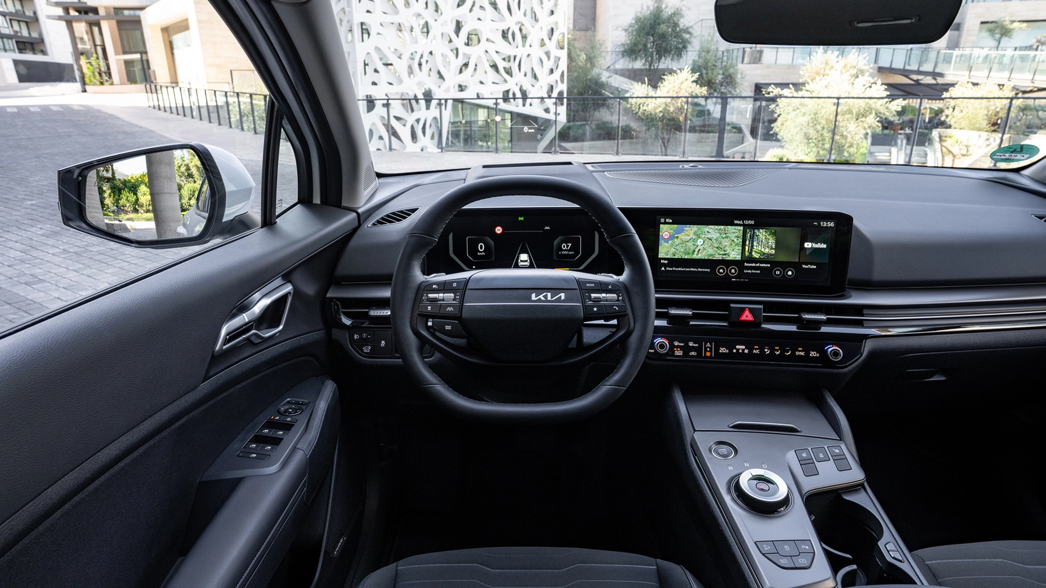 Kia new sportage baseline my26 deluxe white interior digital 1920x1080 002