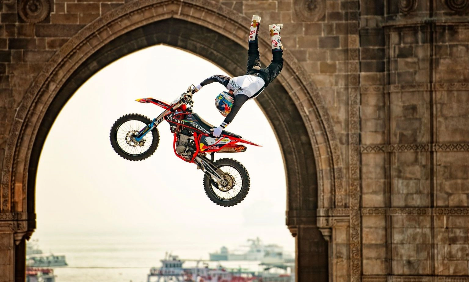 Moto spektakl na Freshwave festivalu