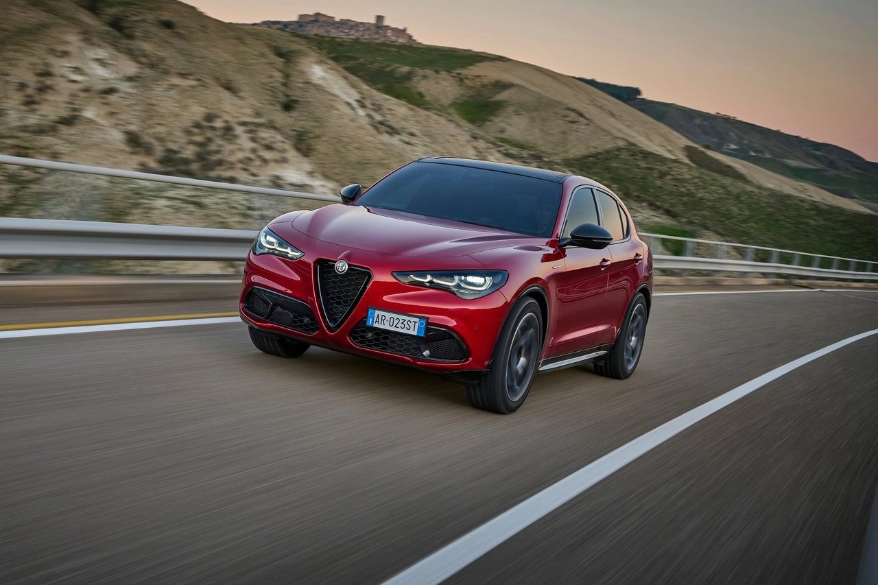 Alfa Romeo Stelvio 2023 1280 cde553815dda62ba1b79fbbcd0d3136c09