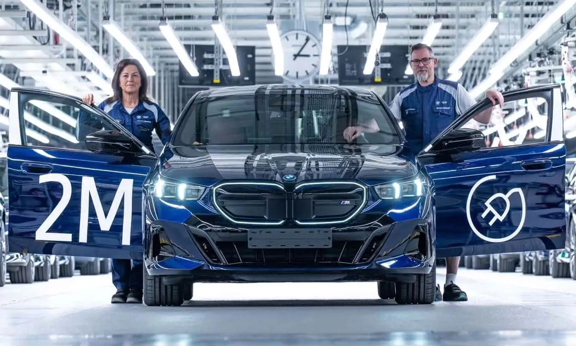 BMW isporučio dvomilioniti električni automobil