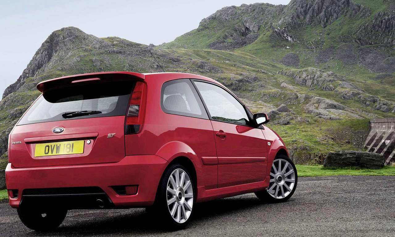 Ford Fiesta ST 2005 1280 b1726601a972cda3b521456f5009a80787