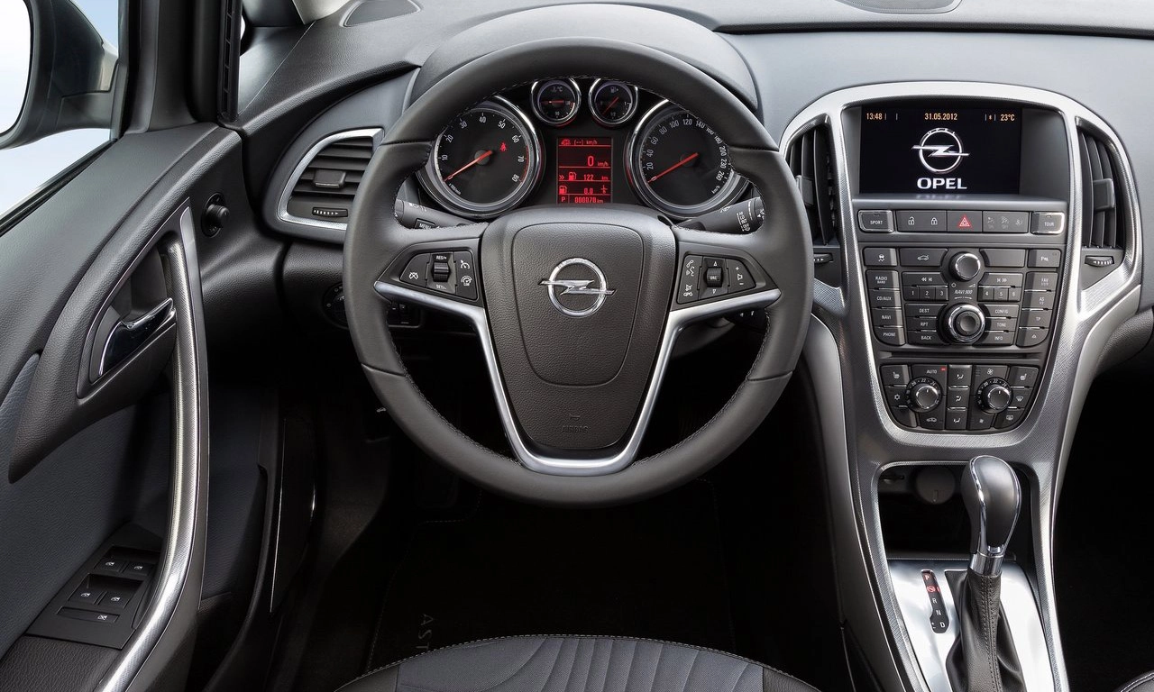 Opel Astra Sedan 2013 1280 00ae1e5bd5592d3f6af52386c050ad94ff