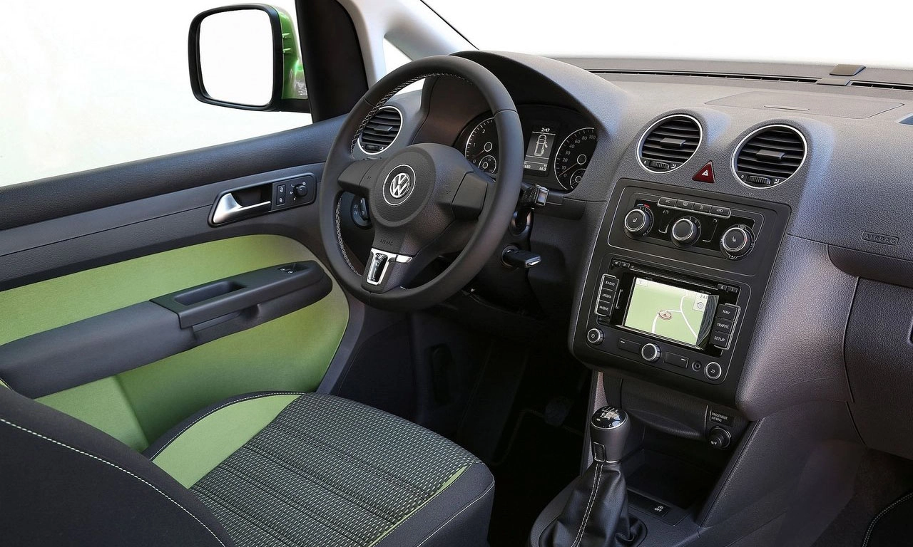 Volkswagen Caddy Cross 2013 1280 194ff7fe5a02b2d11f71339190dd41649a