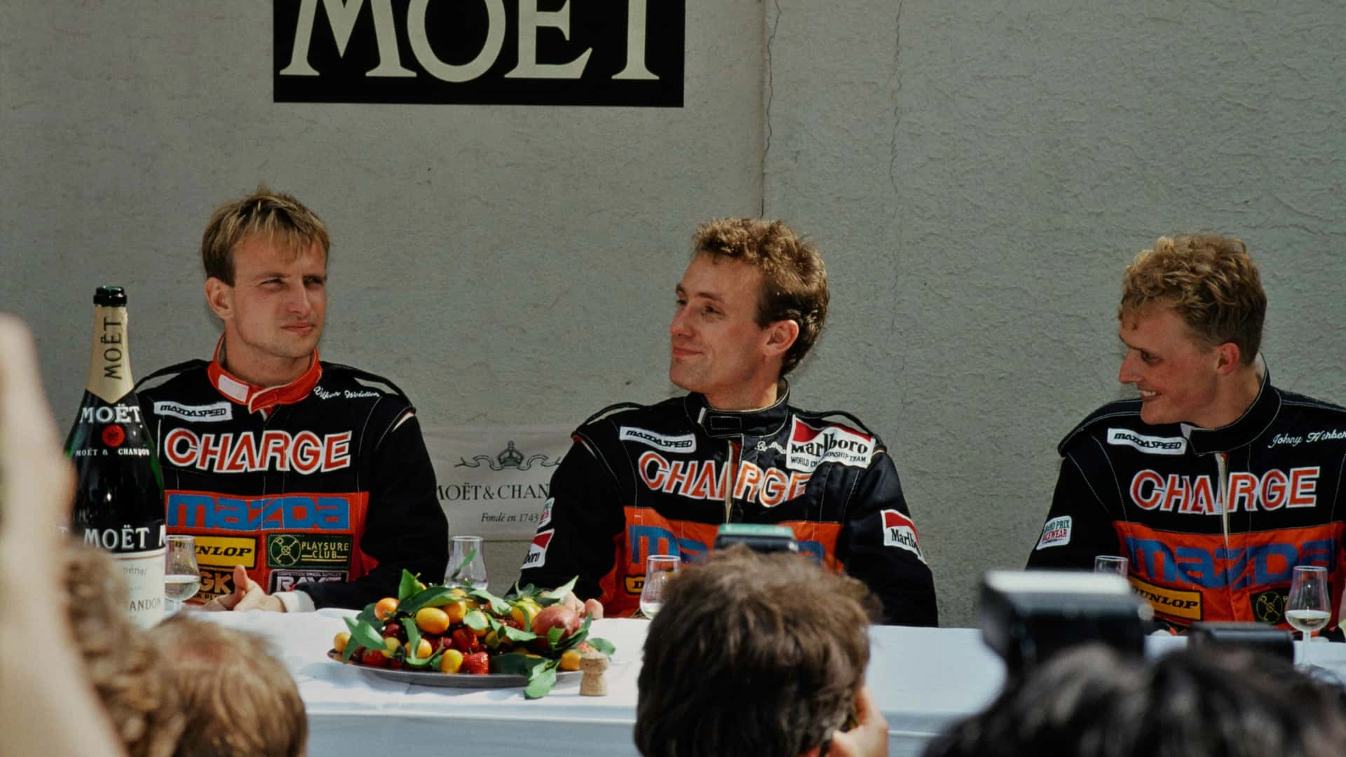 Johnny herbert volker weidler und bertrand gachot bei den 24 stunden von le mans 1991